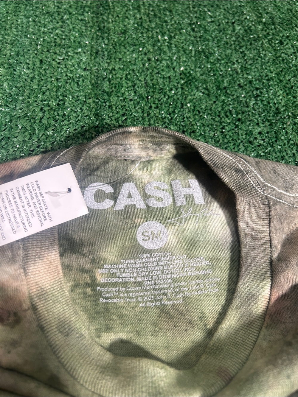 Johnny Cash Tie-Dye Graphic Tee in Green and Brown - Picture 3 of 9